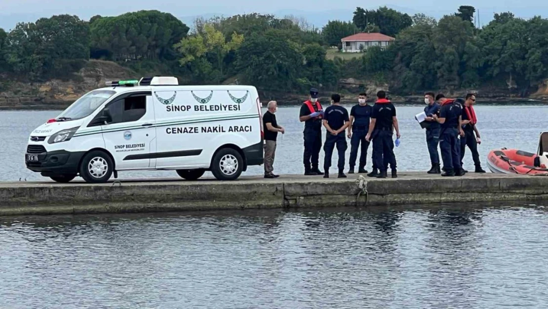 Sinop'ta Denizde Erkek Cesedi Bulundu