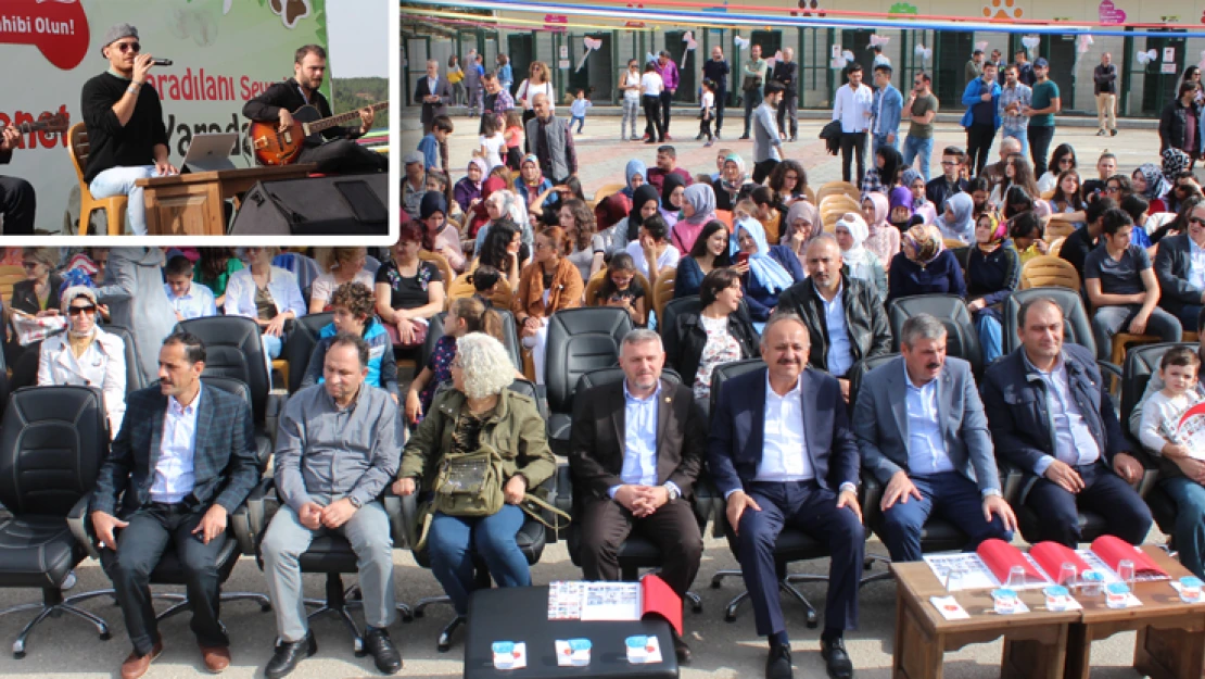 Sokak hayvanları için konser düzenlendi