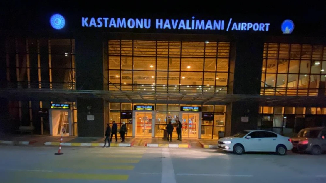 Şüpheli Paket, Kastamonu'ya Gelen Uçağı Geri Döndürdü