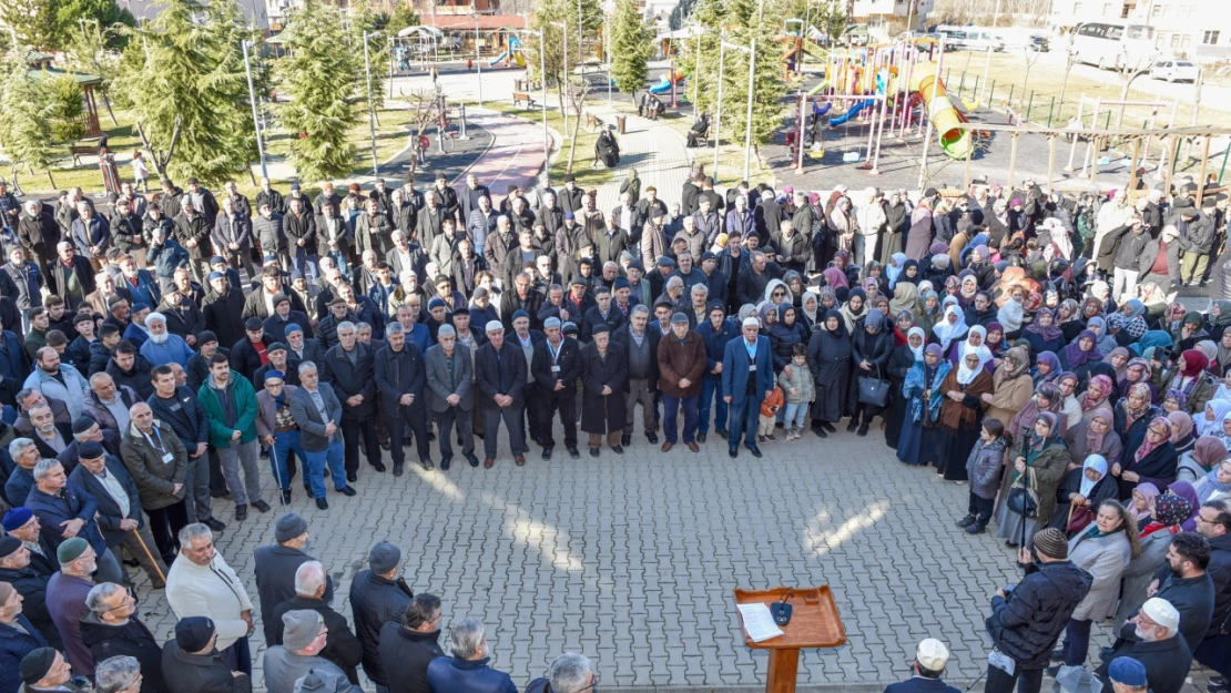 Taşköprü'de 140 Umreci Dualarla Uğurlandı