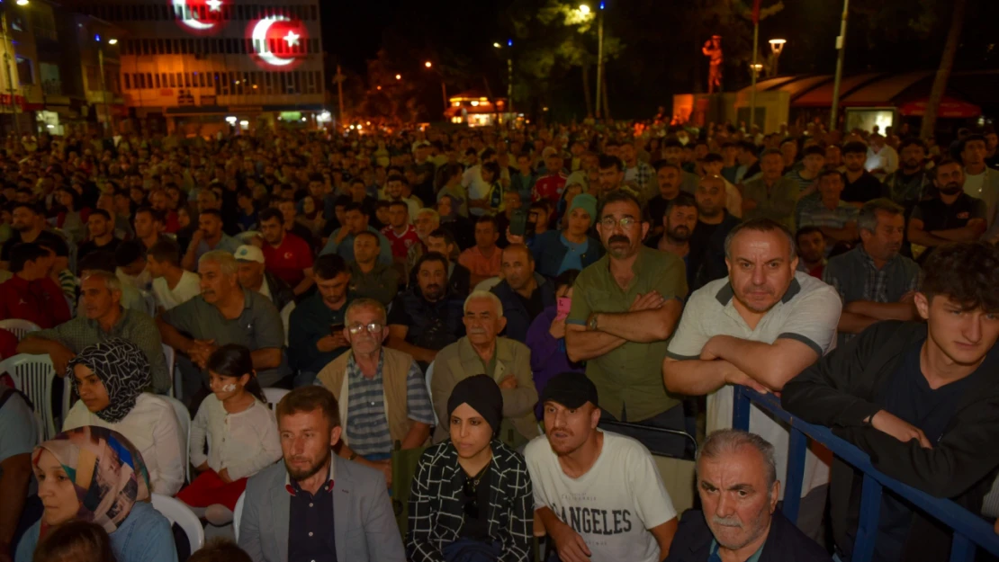 Taşköprü'de Milli Maç Heyecanı