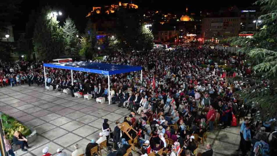 TEK MİLLET, TEK YÜREK VATAN NÖBETİNDE!