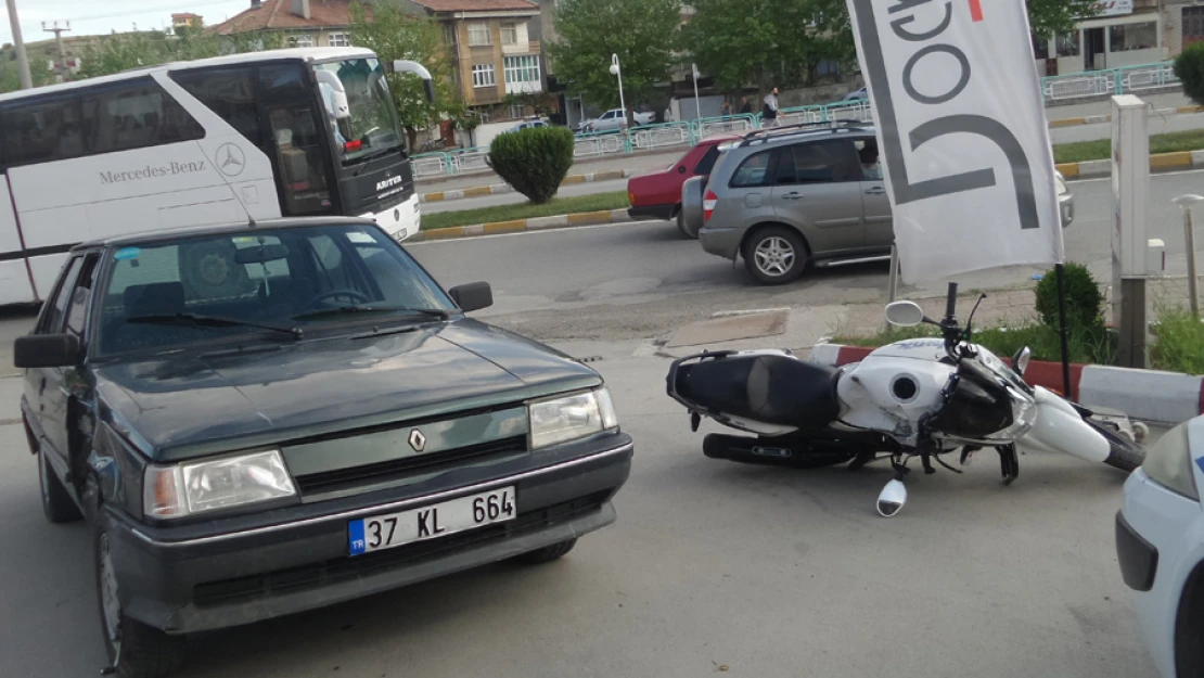 Tosya'da motosiklet kazası: 1 YARALI