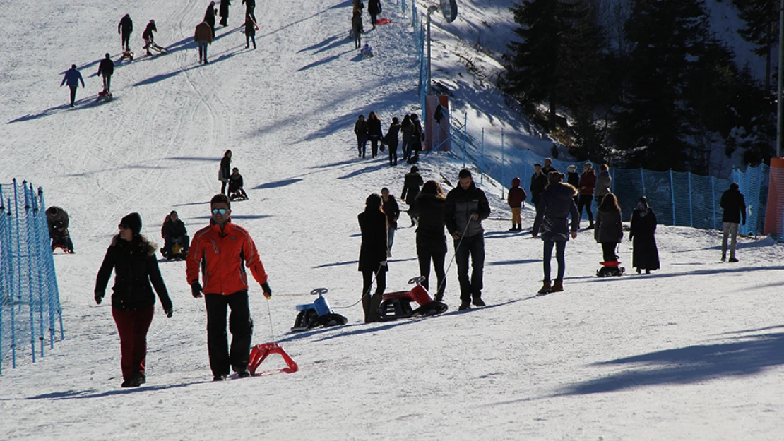 Turistler Ilgaz'da sezonu açtı