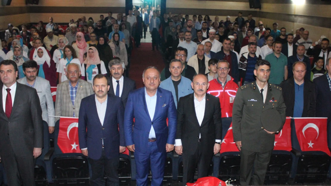 'Türk halkı her şeyiyle meydandaydı'