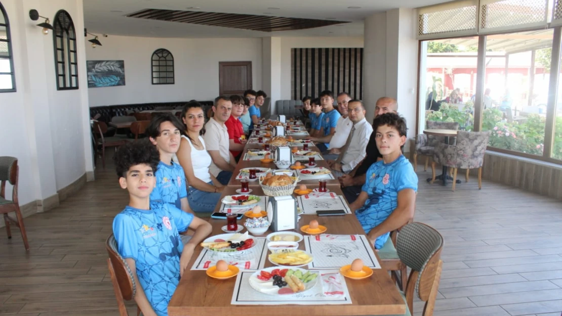 Türkiye 3'üncülerini ağırladılar