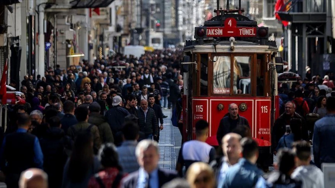 Türkiye'nin Kadın Nüfusu 2026'da Erkekleri Geçecek