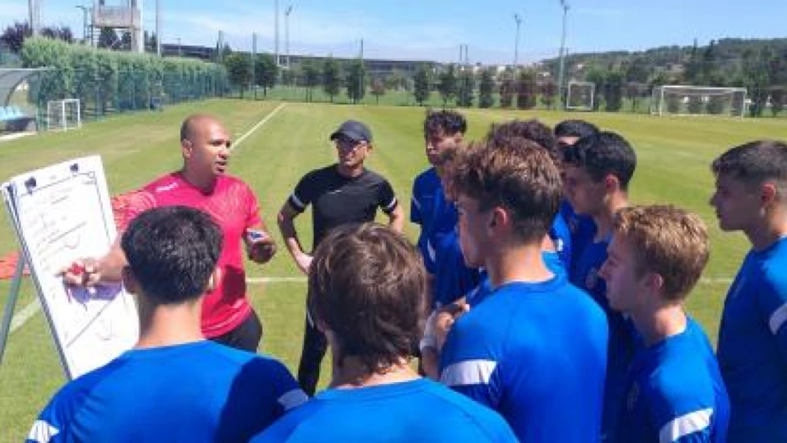 UEFA Pro Lisans Antrenör Eğitim Programı devam ediyor