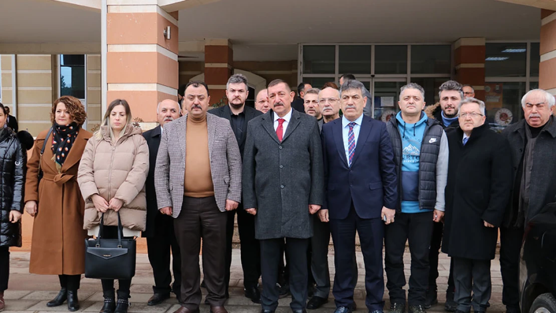 UĞURLU'DA SÜRPRİZ SATIŞ Ruhsatı Belediye'de, Binası Atlas'ta Kaldı