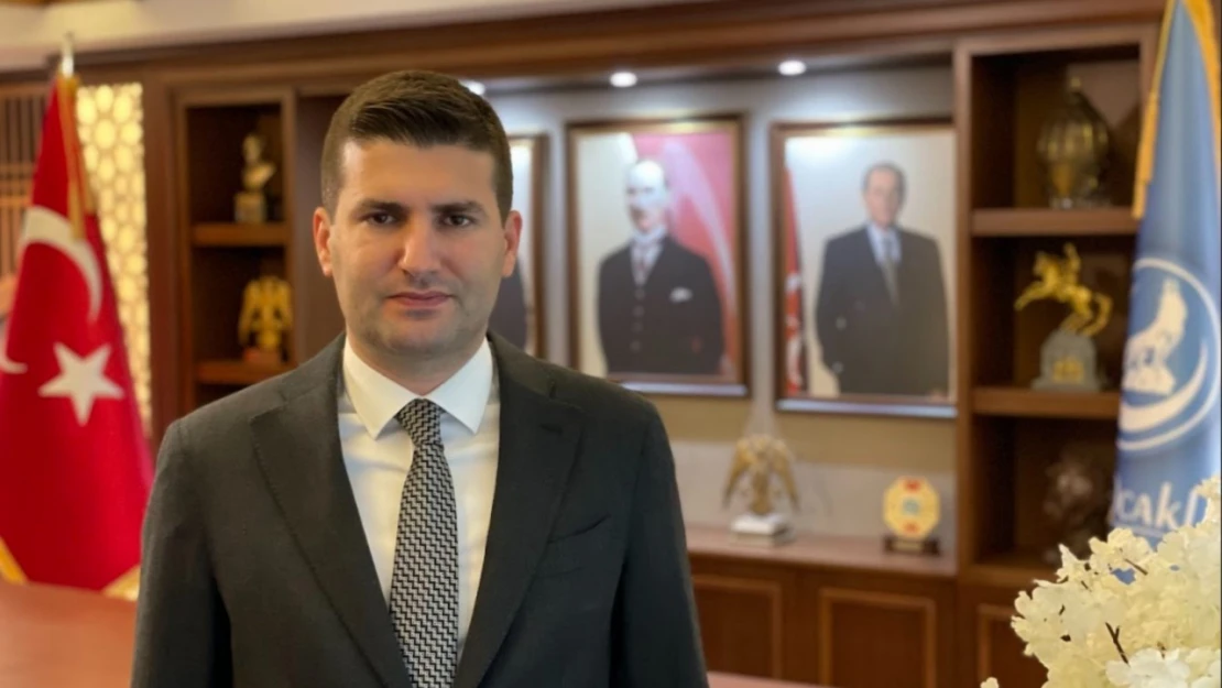 Ülkü Ocakları'ndan gençlere hediye