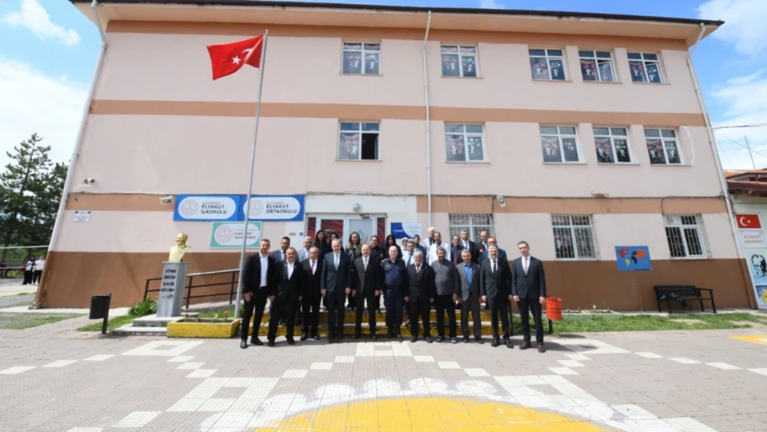 Vali Meftun Dallı, Elyakut İlkokulu ve Ortaokulu'nu Ziyaret Etti