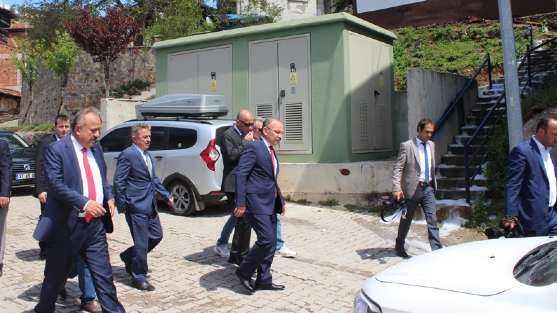 Yanan evler yeniden yapılacak