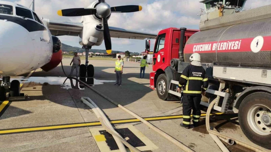 Yangın Söndürme Uçağına 15 Ton Su İkmali Yapıldı