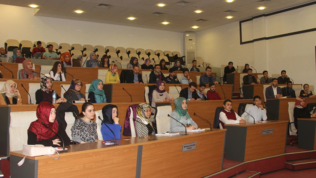 'Yılın En İyi Gençlik Meclisi seçimine adayız'