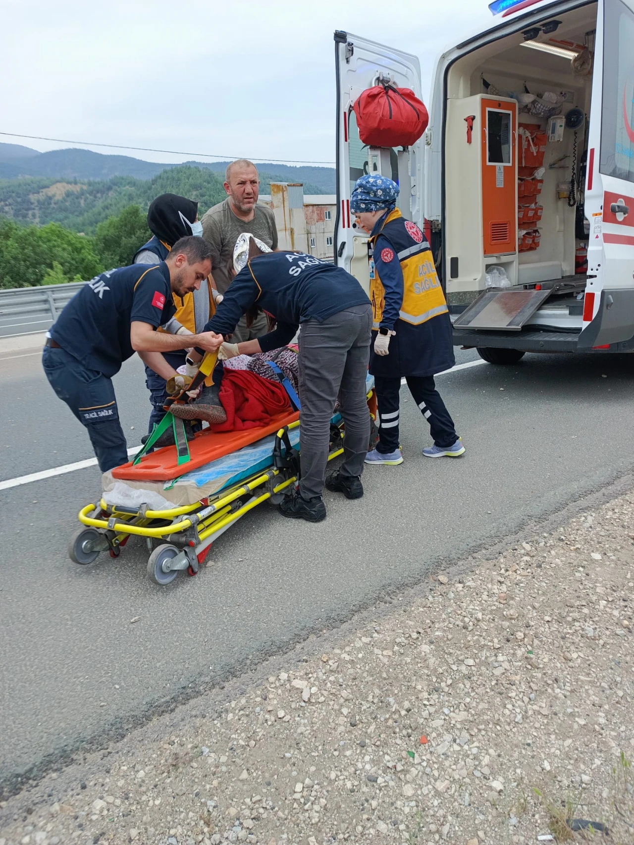 Karabük'te Trafik Kazalarında 1'i Çocuk 5 Kişi Yaralandı