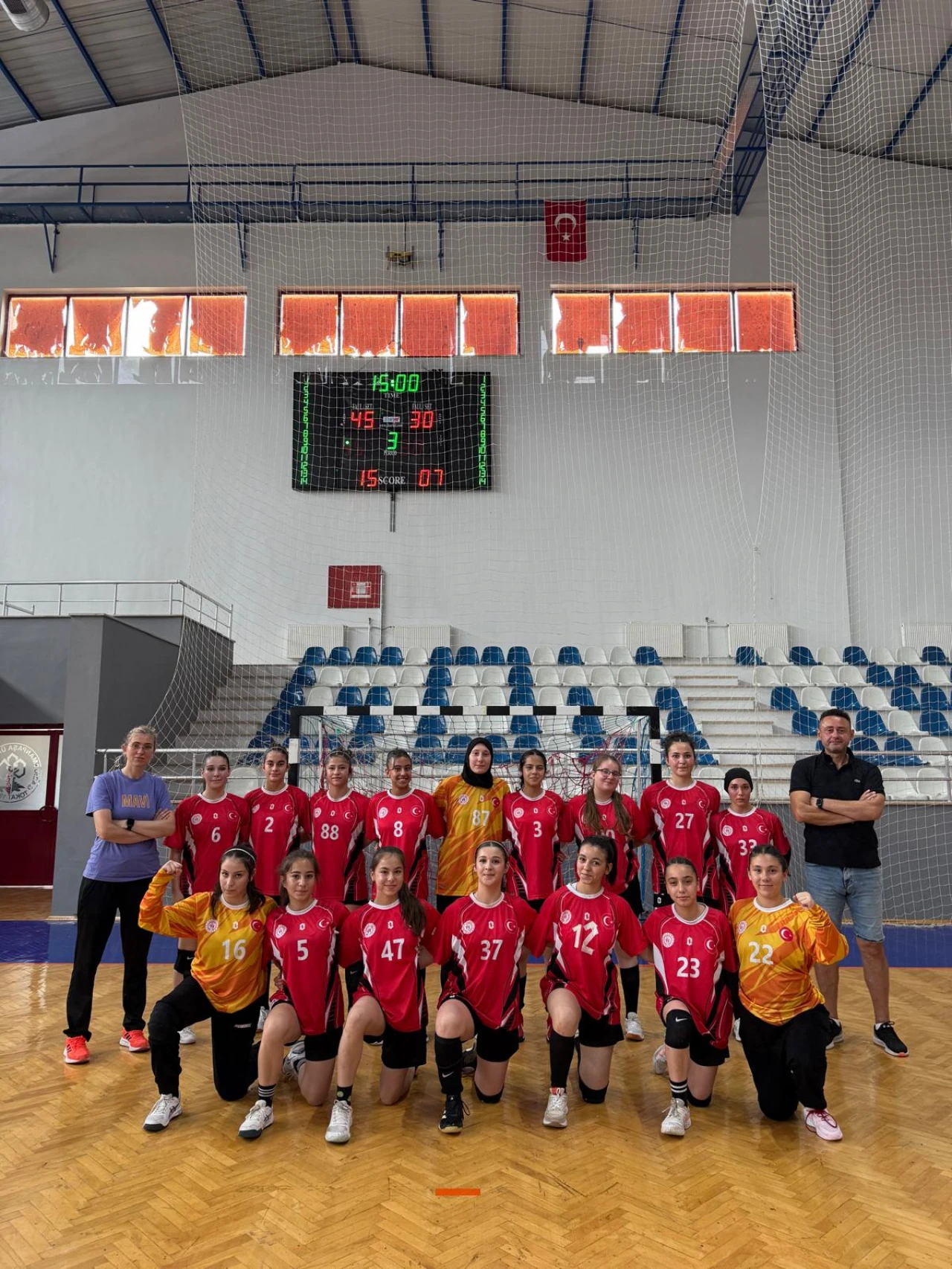 Hentbol Şaşırtmıyor, Yine Finallerdeyiz!