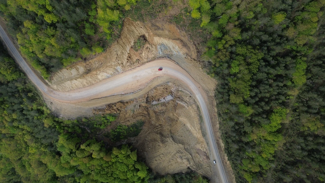 Heyelan Nedeniyle Kapanan Yol Yeniden Ulaşıma Açıldı