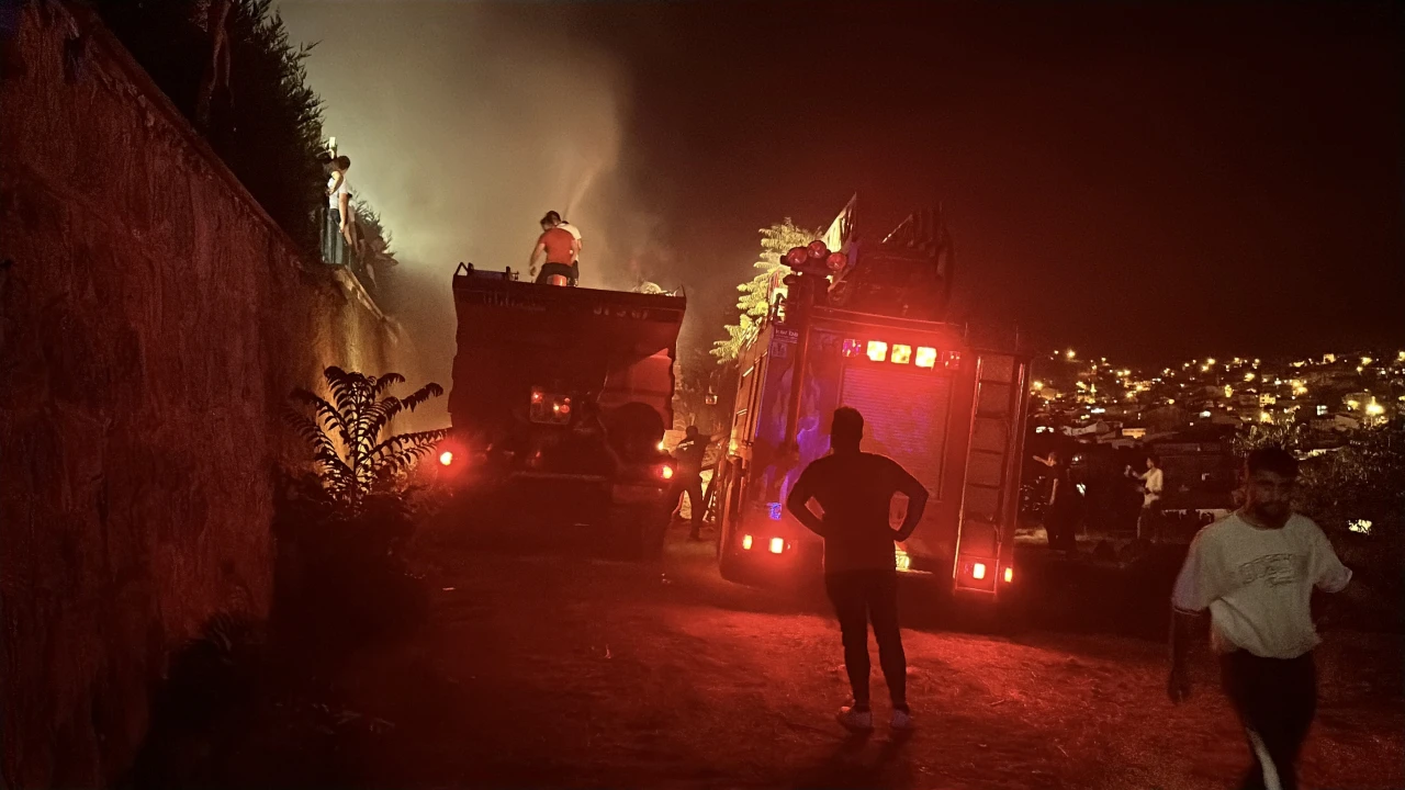 Tosya'da Yangın: 3 Ev Kullanılmaz Hale Geldi