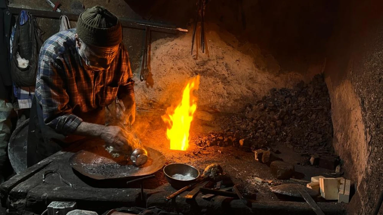 Yaşına Aldırış Etmeden Mesleğini Aşkla Yapıyor