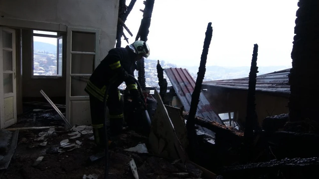 Hasar, Gün Yüzüne Çıktı