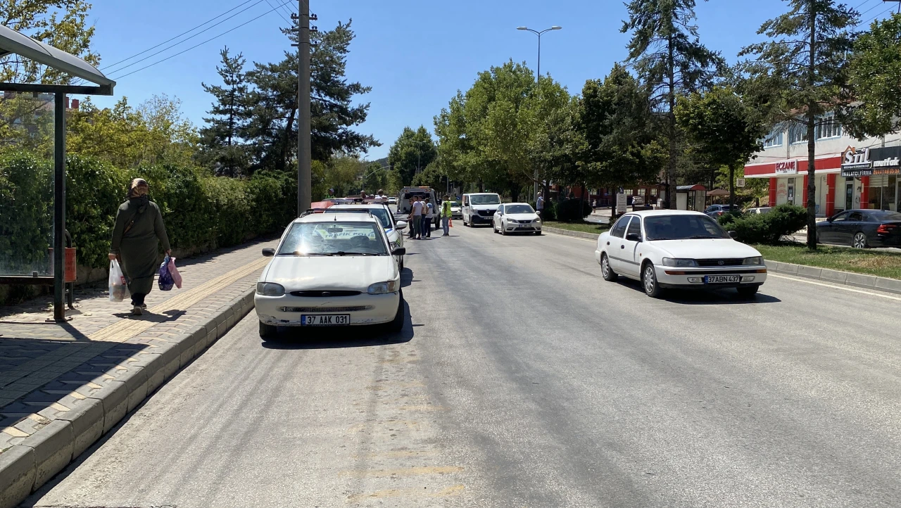 Önce Araca, Ardında Beton Direğe Çarptı: 1 Yaralı