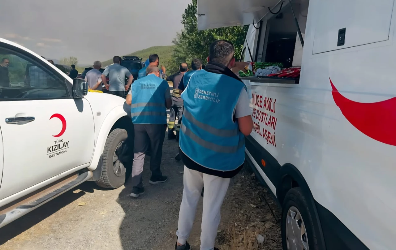 Türk Kızılay Yaraları Sarmak İçin Yangın Bölgesinde!