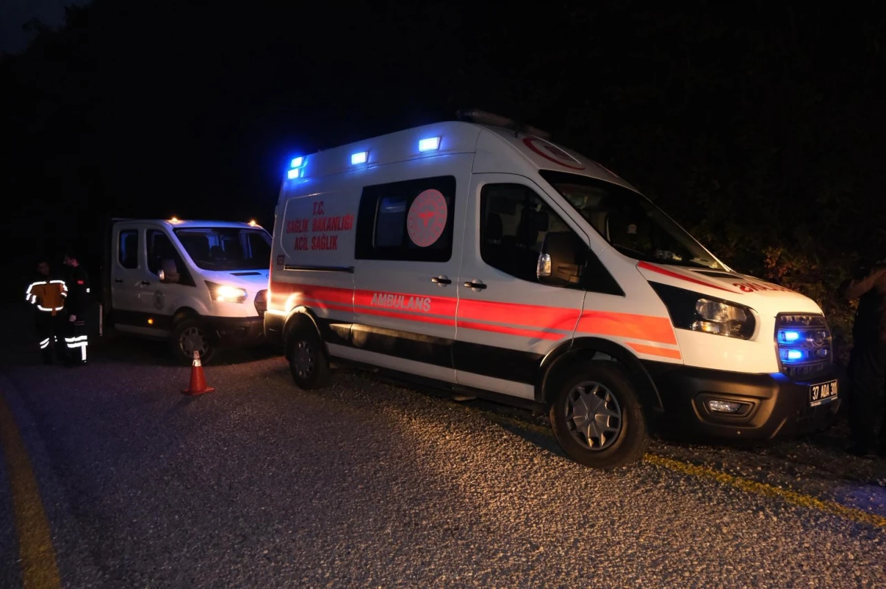 Tır Şarampole Devrildi!