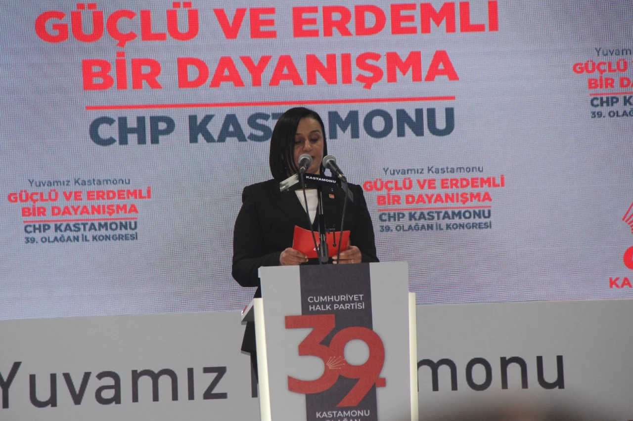 CHP Genel Başkanı Özgür Özel: 'Millet Bizden Kavga Değil, Hizmet Bekliyor'