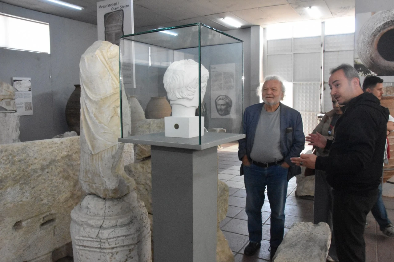 Ünlü Yazar Nedim Gürsel Taşköprü'ye Geldi