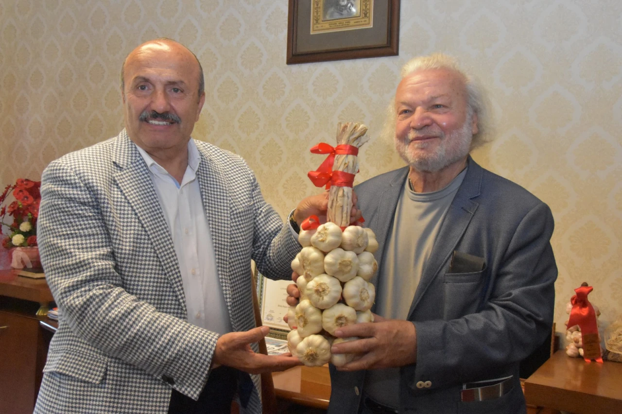 Ünlü Yazar Nedim Gürsel Taşköprü'ye Geldi