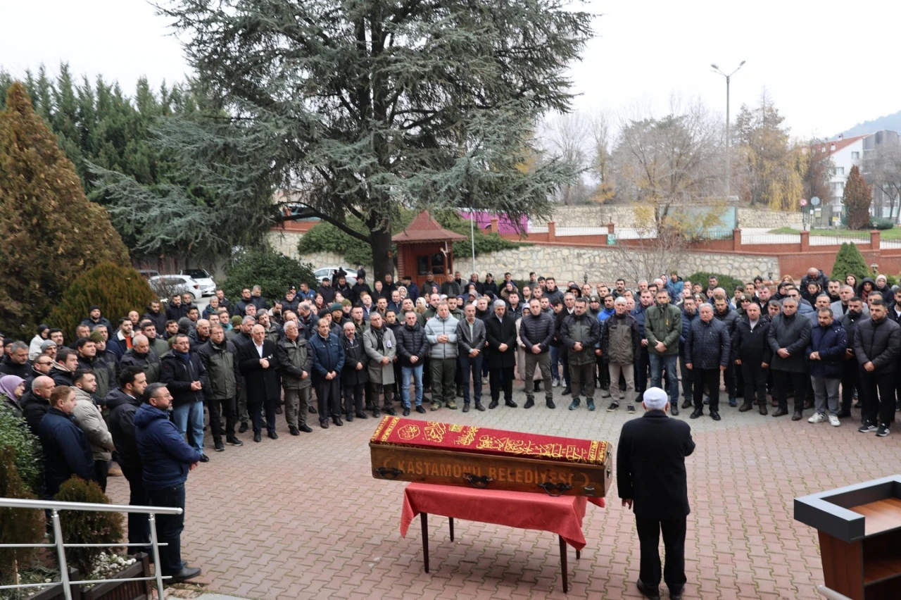 Hayatını Kaybeden Bozdemir İçin Tören Düzenlendi