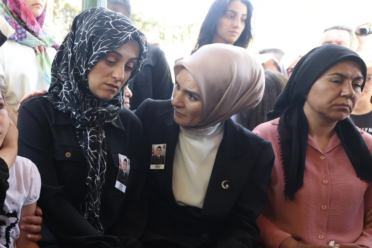 Bakan Göktaş, Şehit Cenazesine Katıldı