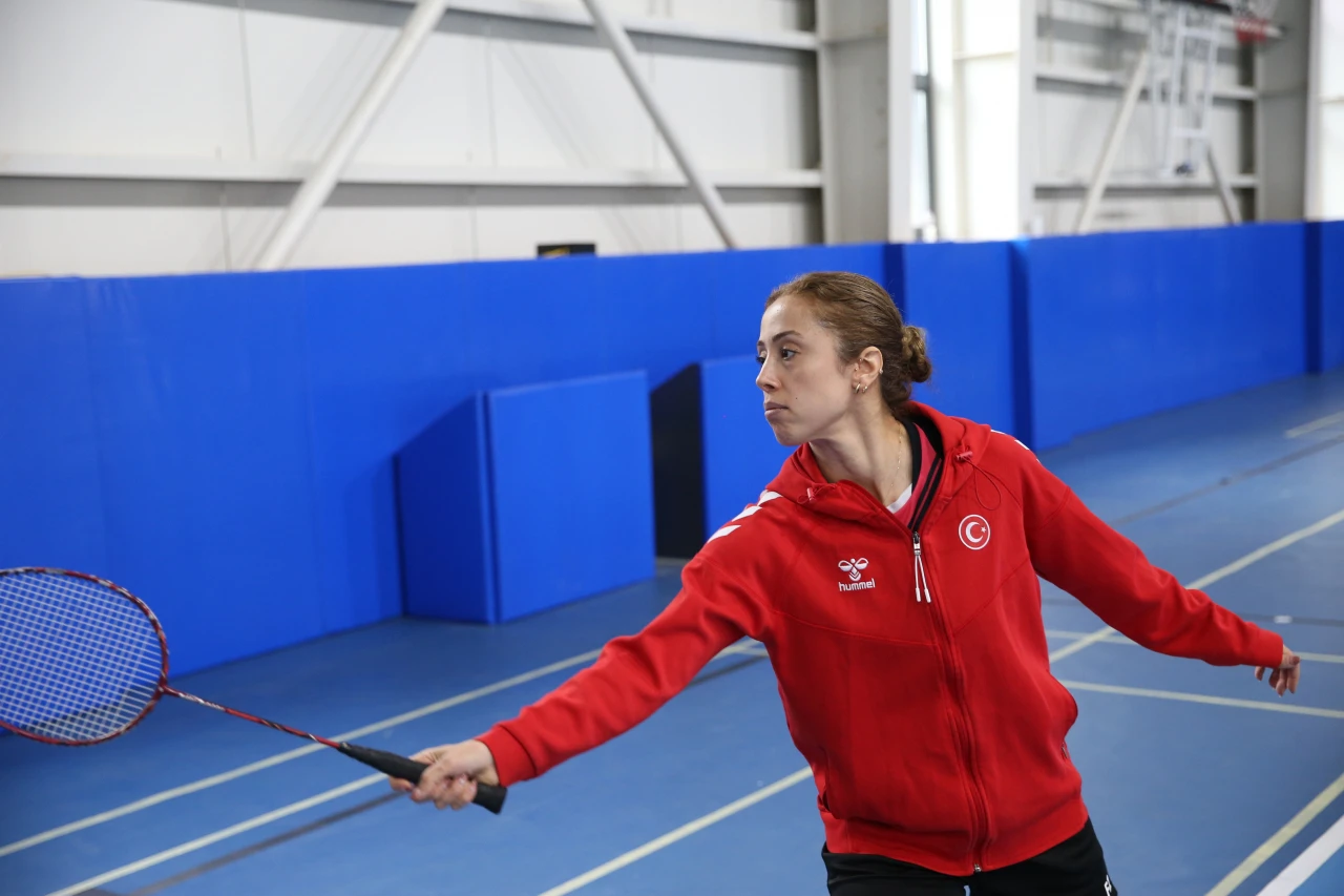 Korta Madalya İçin Çıkacak