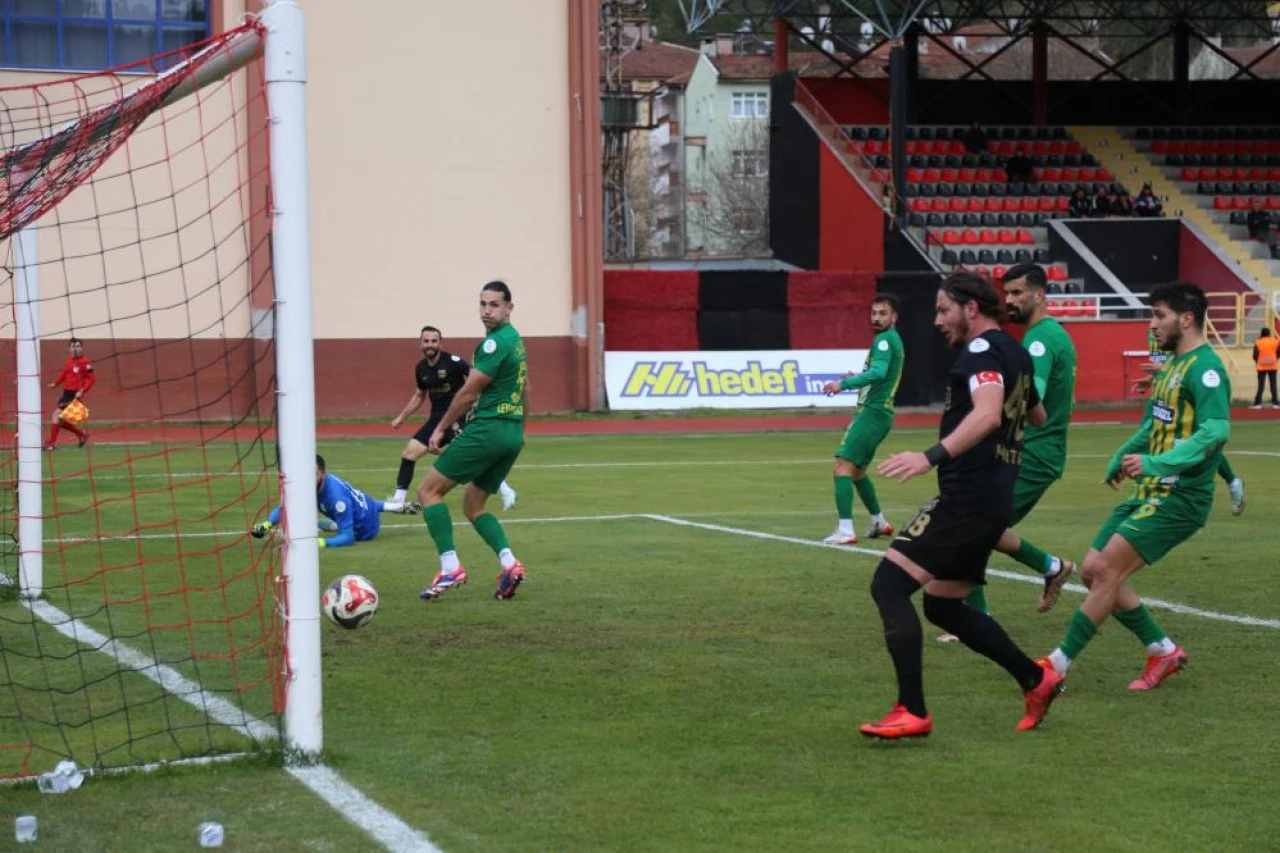 90 Dakika Oynadık, 3 Dakikada Kaybettik: 2-4