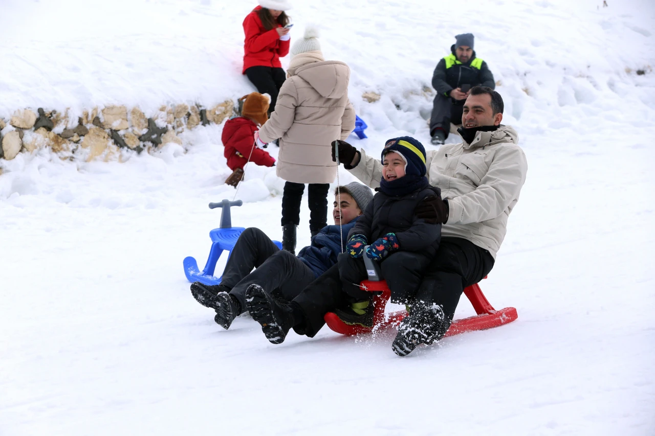 Yurduntepe Kayak Merkezi'nde Yoğunluk Yaşandı
