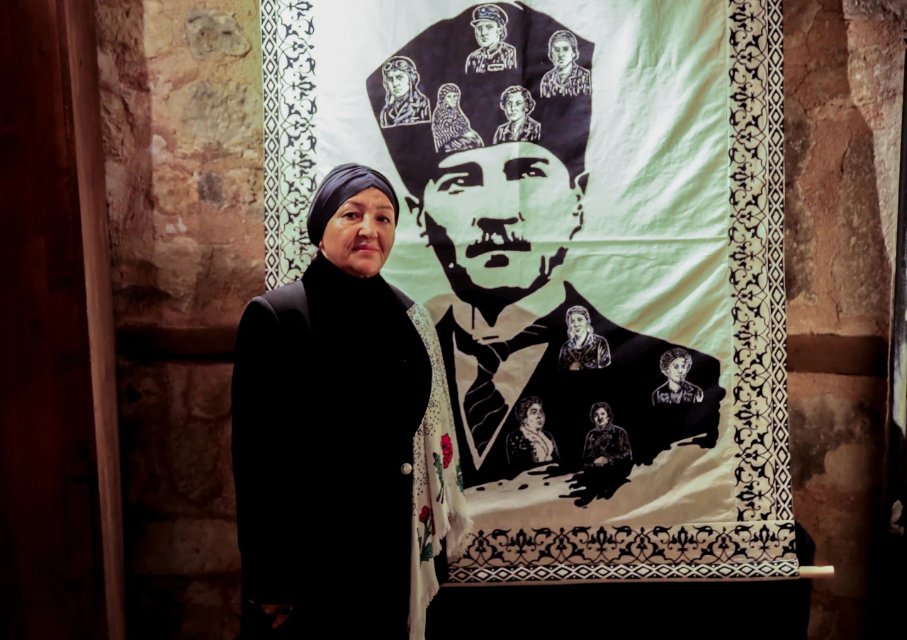 Kadın Kahramanları Taş Baskıyla Resmettiler