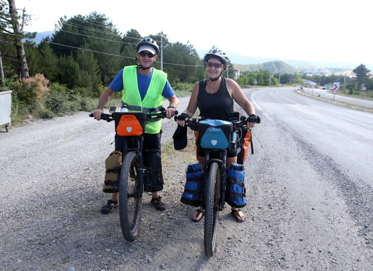 Yeni Zelandalı Çift Dünya Turu Gerçekleştiriyor