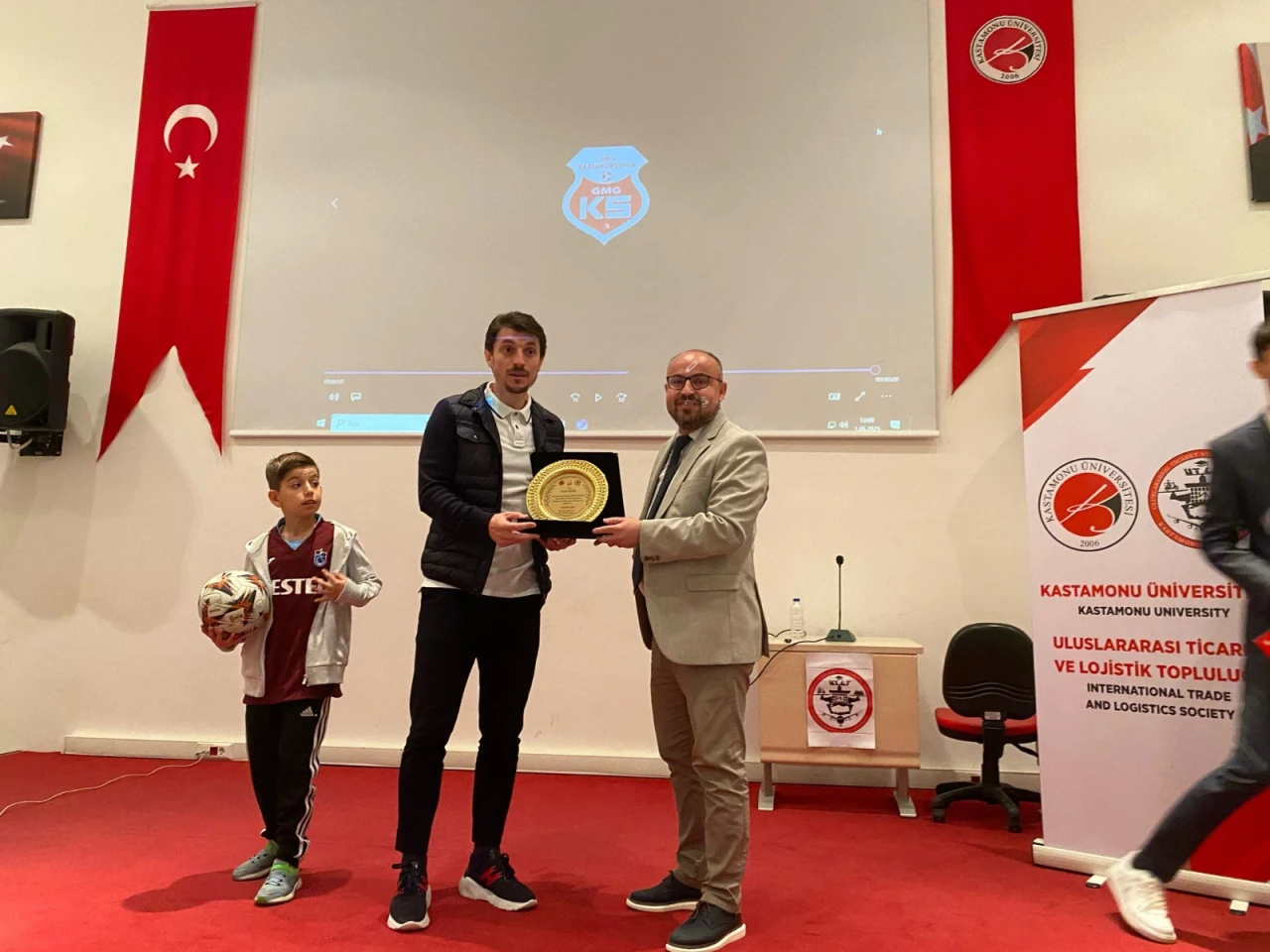 GMG KSK Teknik Direktörü Keleş Öğrencilerle Buluştu
