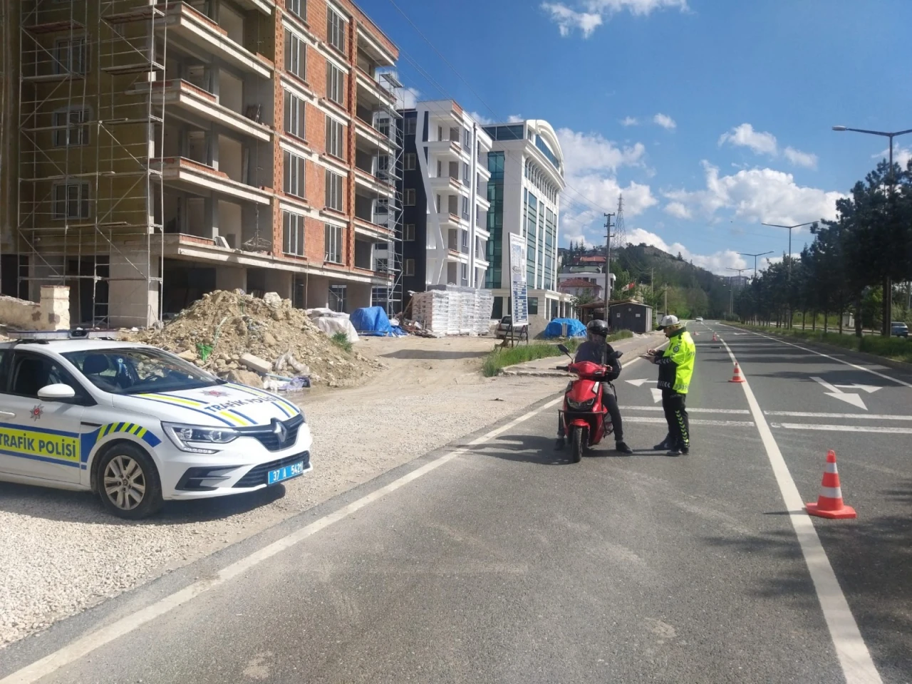 Kastamonu'da Motosiklet Denetimi: Alkollü Sürücünün Ehliyetine El Konuldu