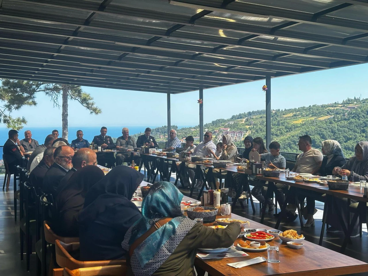 15 Temmuz İçin Kahvaltı Düzenlendi