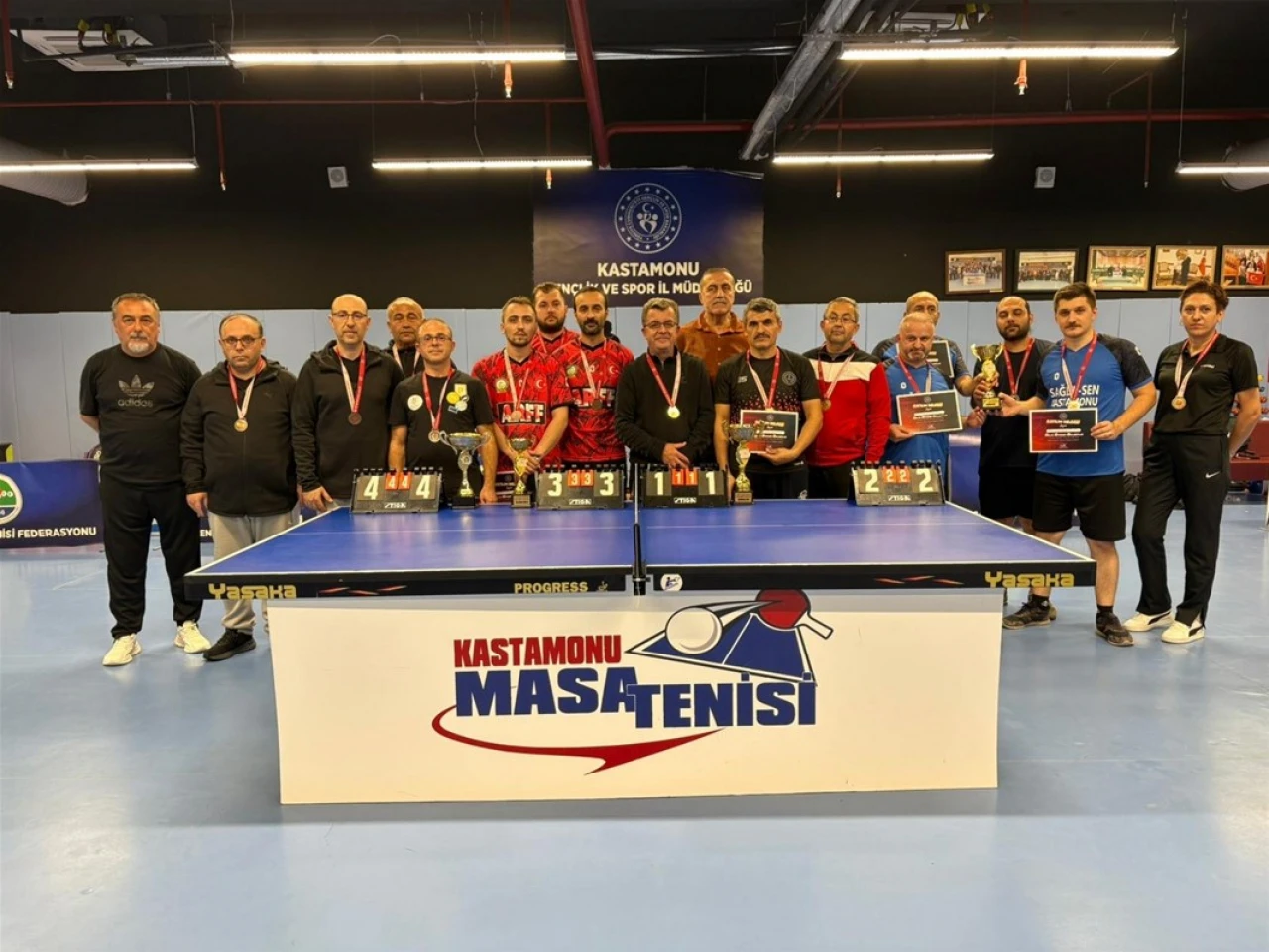 Kamu Sporlarında, Masa Tenisi Oynandı
