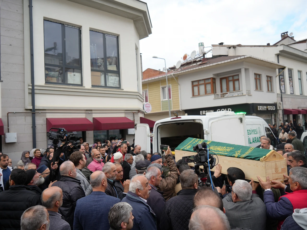 Anne Ve Oğlu Son Yolculuğuna Uğurlandı!