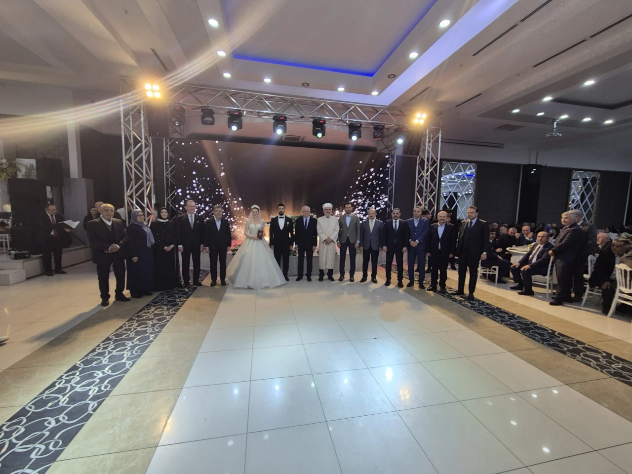 Ayşegül İle Muzaffer Evlendi