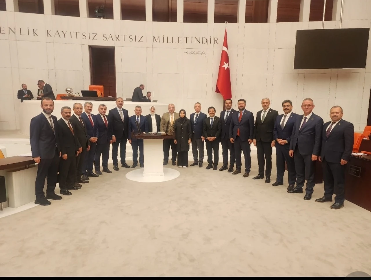 Milletvekilleri Yaz Dönemi İçin Sahaya İniyor