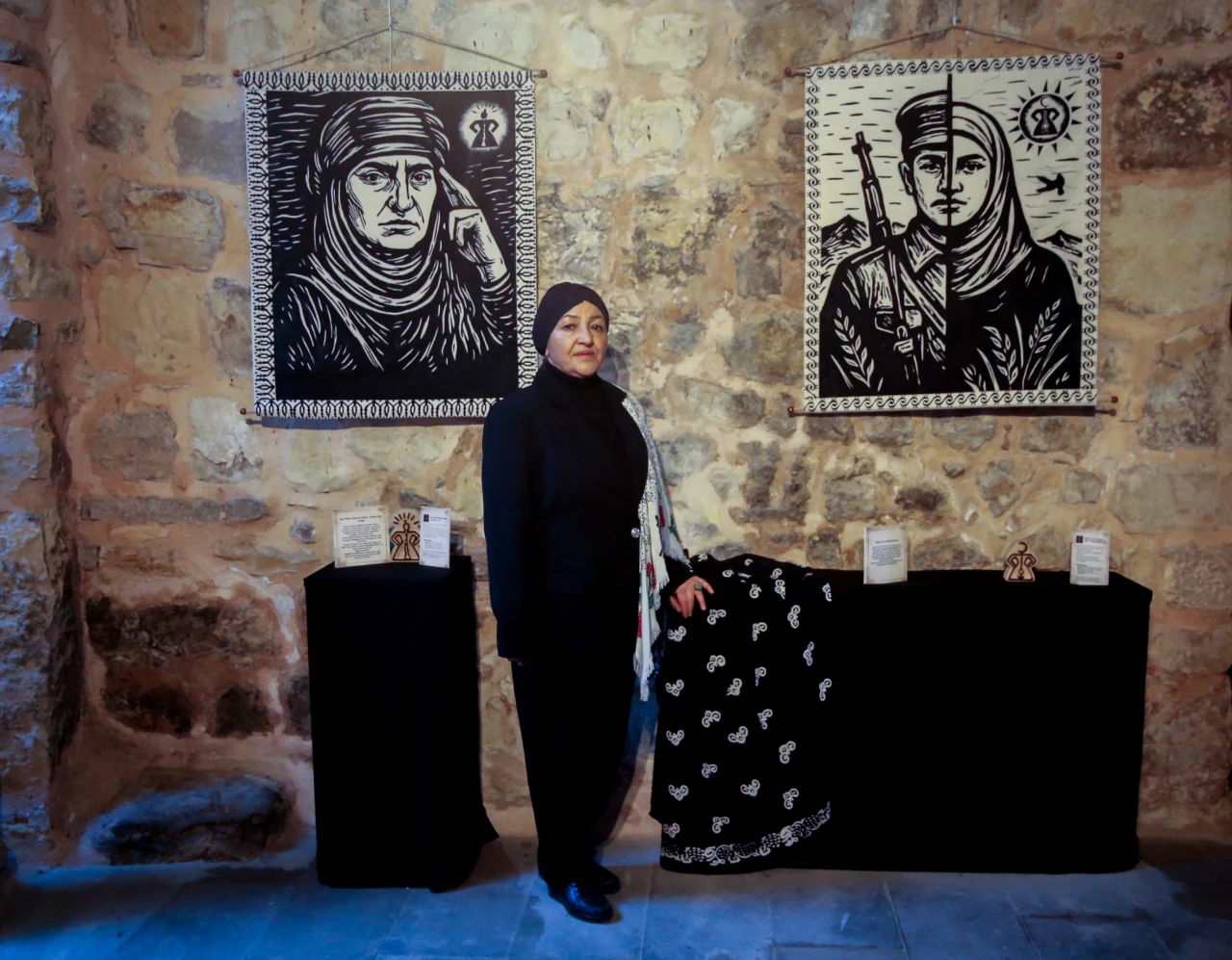 Kadın Kahramanları Taş Baskıyla Resmettiler