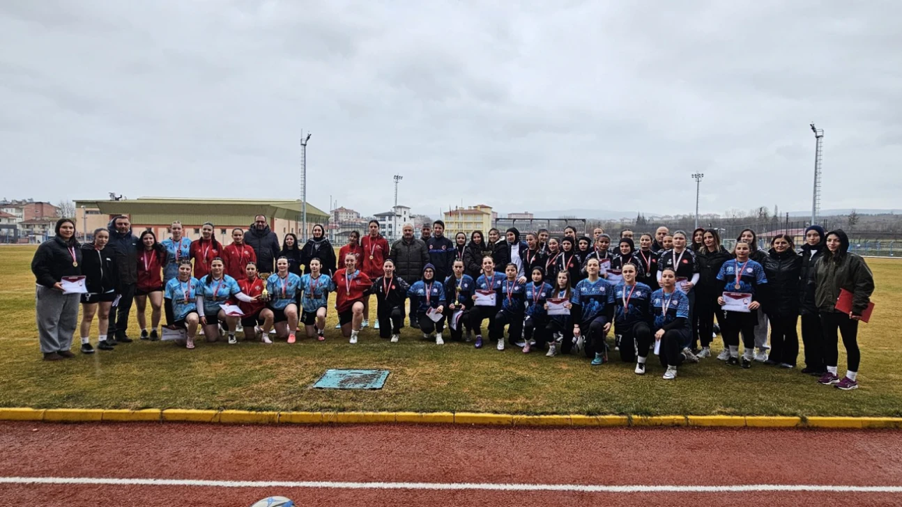 Başkan Arslan, Ragbi Turnuvasında Genç Sporcularla Buluştu