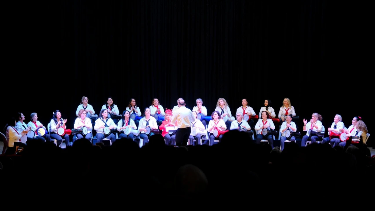 Rhytmica Ve Sarıkonak Ritim Topluluğu Konser Verdi