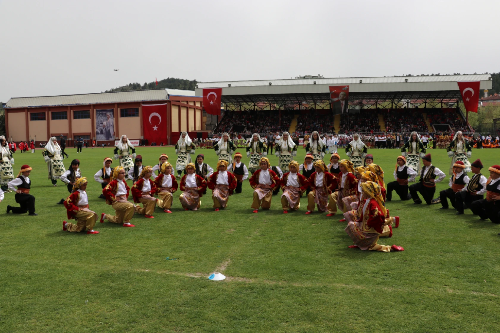 23 Nisan Coşkusu Gazi'de Doruğa Ulaştı