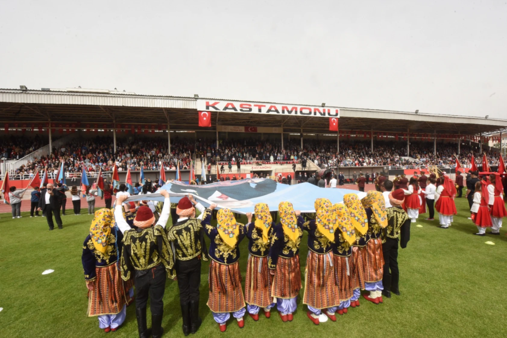 23 Nisan Coşkusu Gazi'de Doruğa Ulaştı