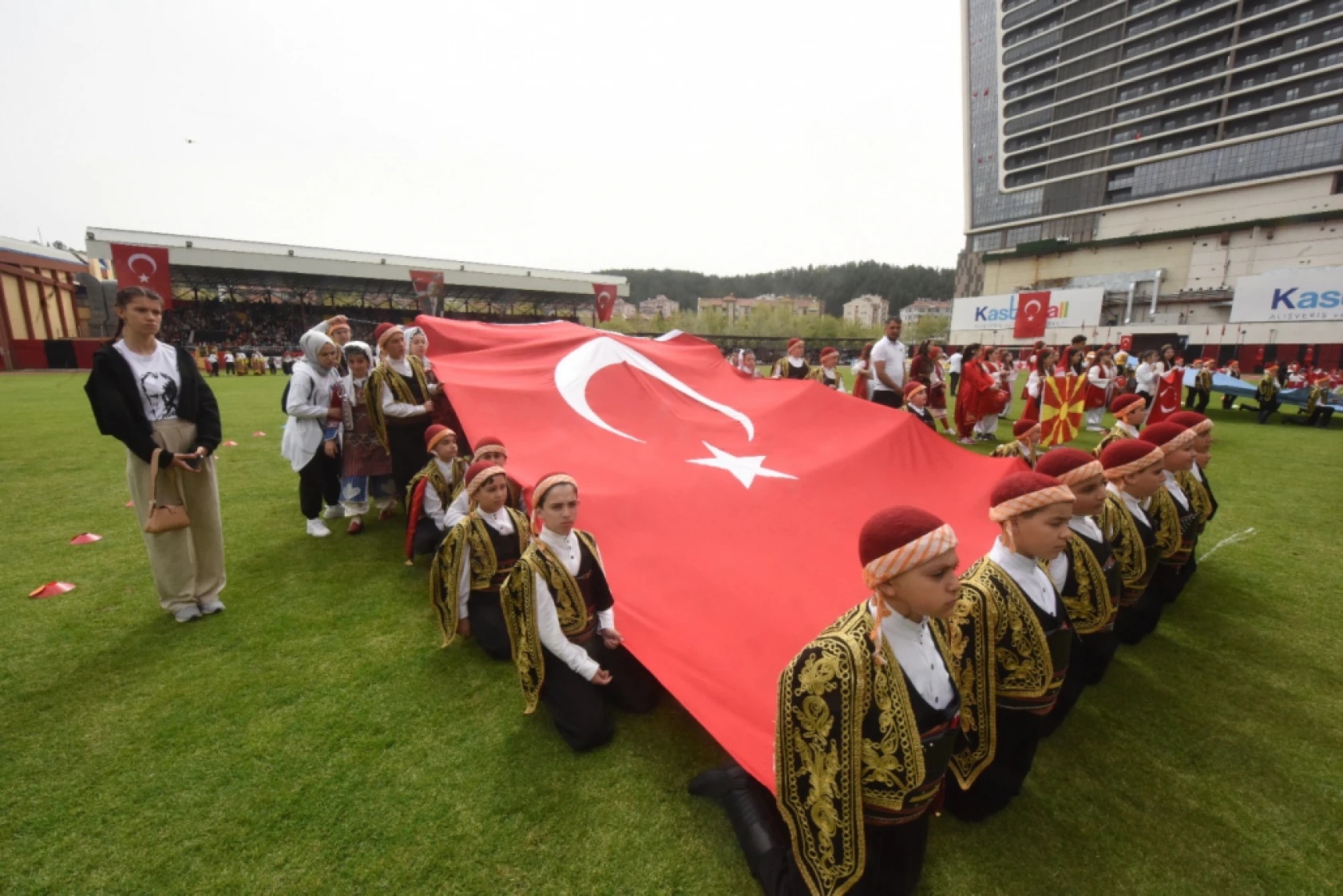 23 Nisan Coşkusu Gazi'de Doruğa Ulaştı